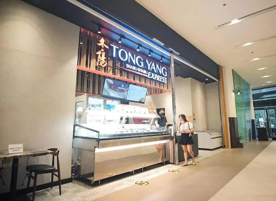 New Makati 1Br Resort View Above Air Mall 50-Inch Smart Tv Manila Apartment