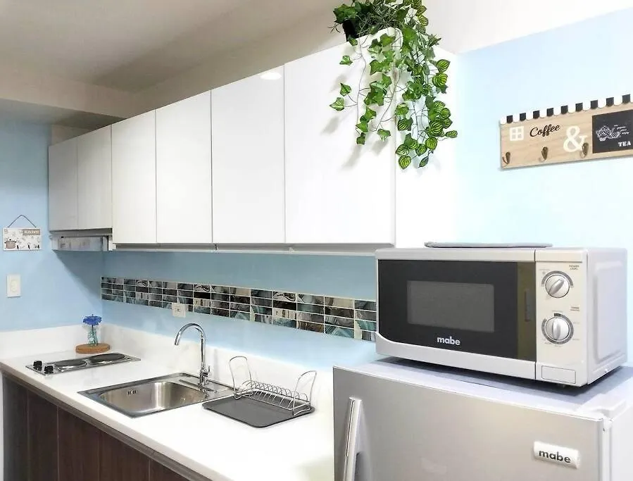 New Makati 1Br Resort View Above Air Mall 50-Inch Smart Tv Manila