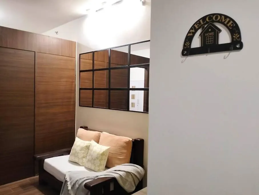 Apartment New Makati 1Br Resort View Above Air Mall 50-Inch Smart Tv Manila