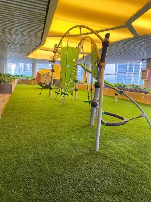 New Makati 1Br Resort View Above Air Mall 50-Inch Smart Tv Manila