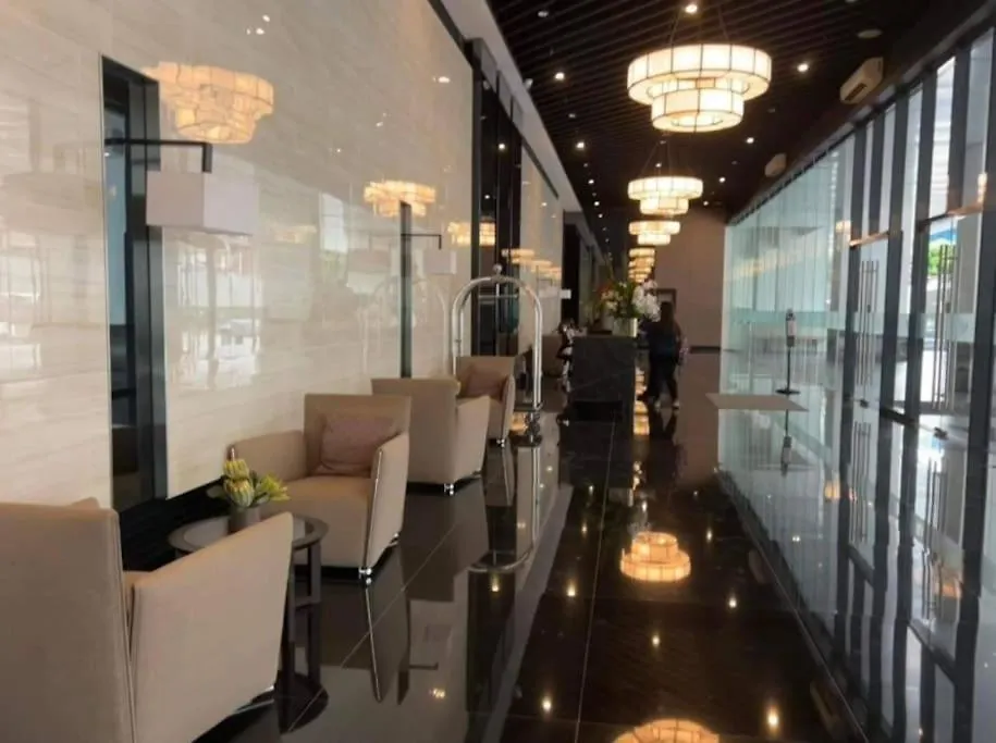 Apartment New Makati 1Br Resort View Above Air Mall 50-Inch Smart Tv Manila