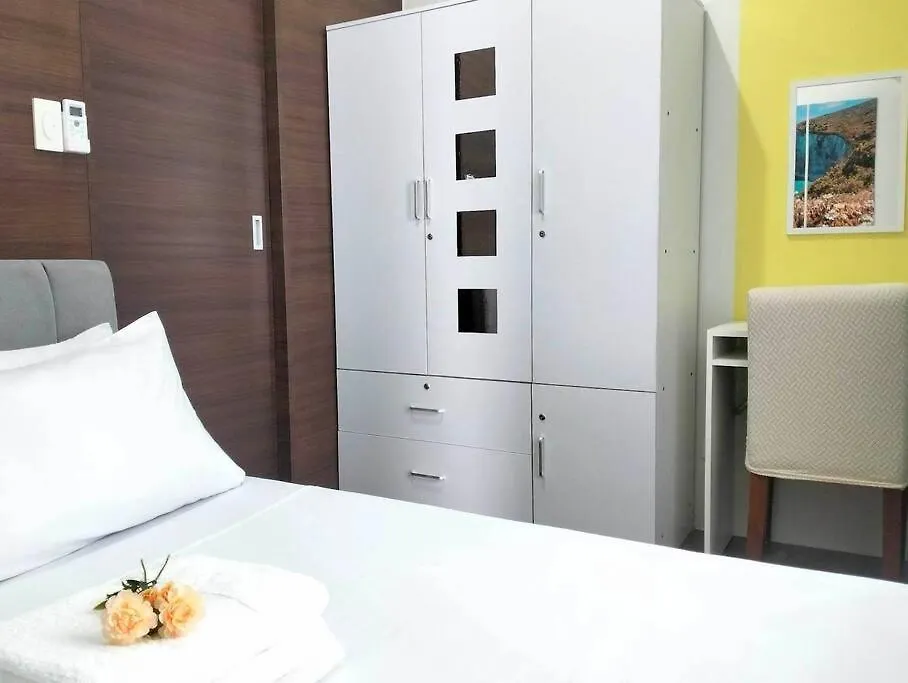 Apartment New Makati 1Br Resort View Above Air Mall 50-Inch Smart Tv Manila