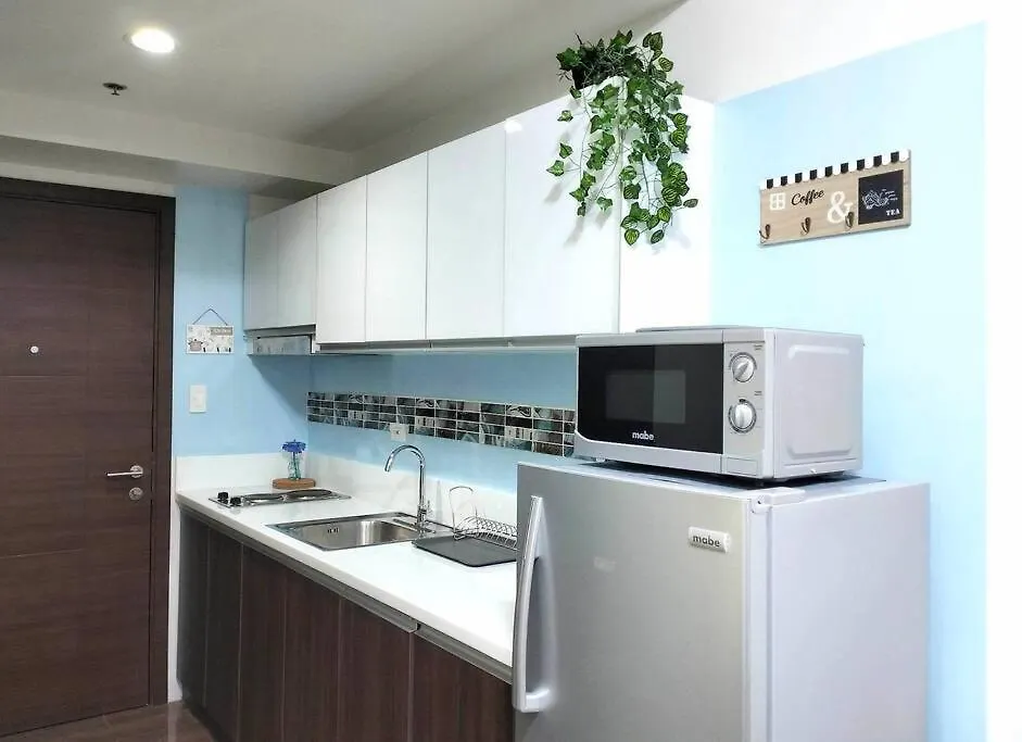 New Makati 1Br Resort View Above Air Mall 50-Inch Smart Tv Manila Apartment