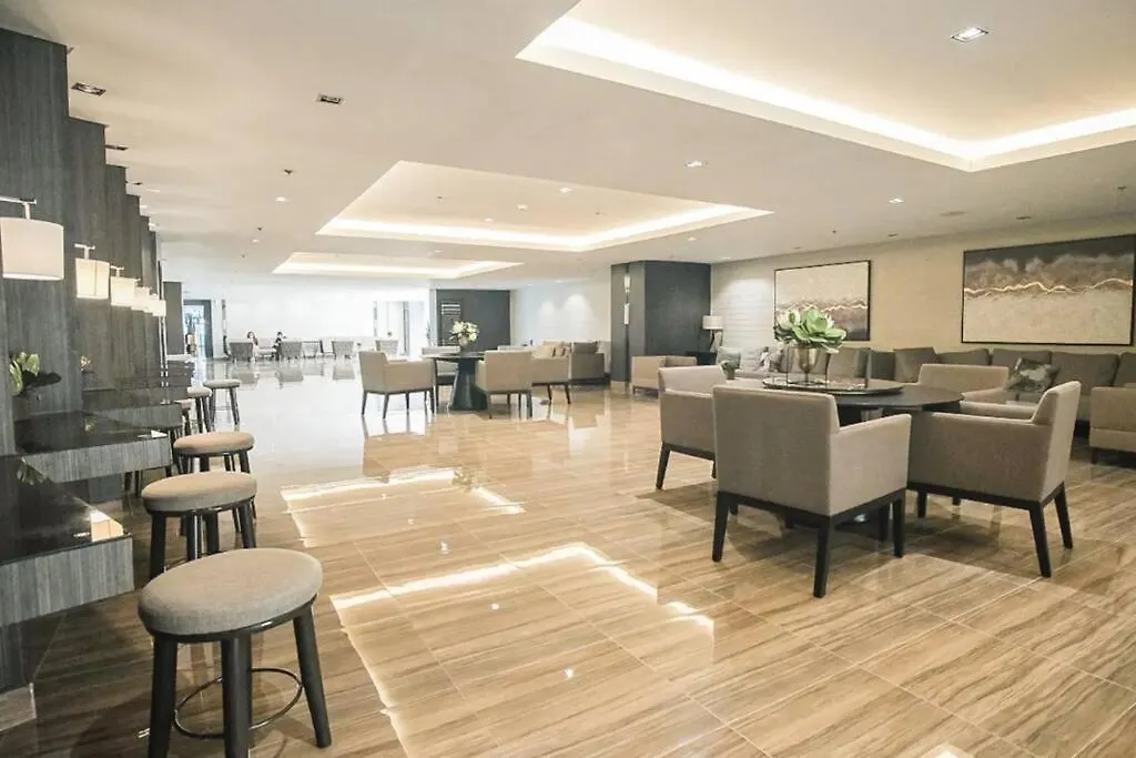 New Makati 1Br Resort View Above Air Mall 50-Inch Smart Tv Manila