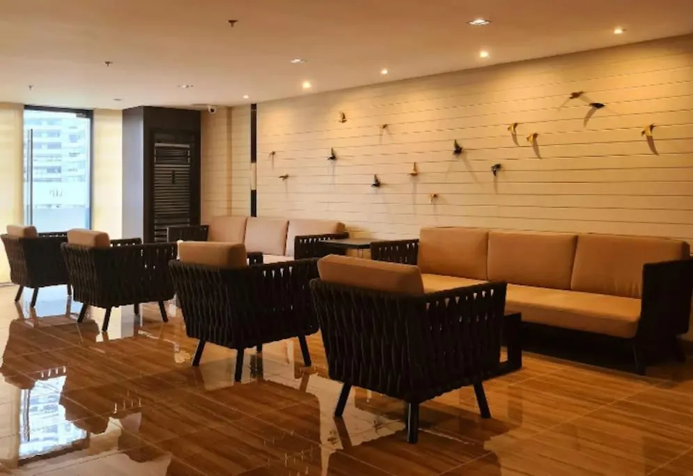 New Makati 1Br Resort View Above Air Mall 50-Inch Smart Tv Manila Apartment