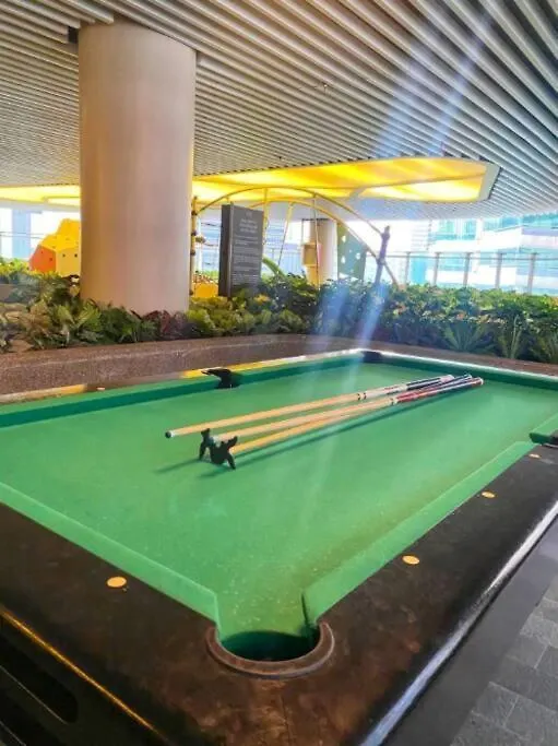 Apartment New Makati 1Br Resort View Above Air Mall 50-Inch Smart Tv Manila Philippines
