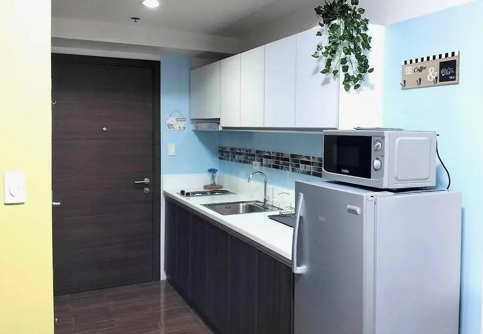 New Makati 1Br Resort View Above Air Mall 50-Inch Smart Tv Manila 0*,