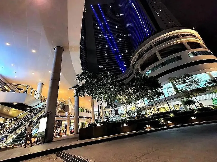 New Makati 1Br Resort View Above Air Mall 50-Inch Smart Tv Manila Filippinerna