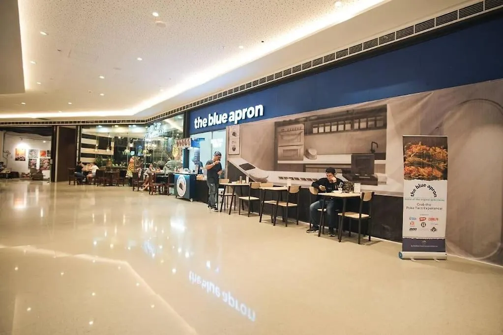 New Makati 1Br Resort View Above Air Mall 50-Inch Smart Tv Manila