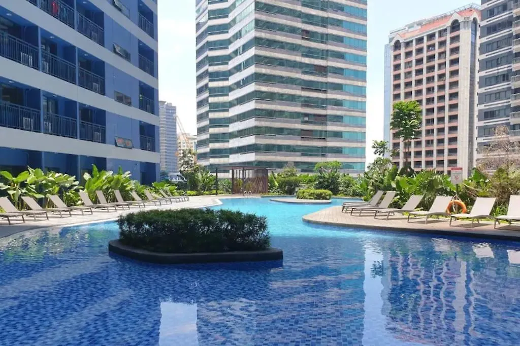 New Makati 1Br Resort View Above Air Mall 50-Inch Smart Tv Manila